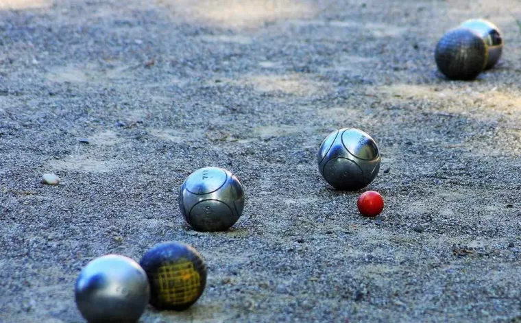 Création terrain de pétanque, Rians, AgrEcoPaillage